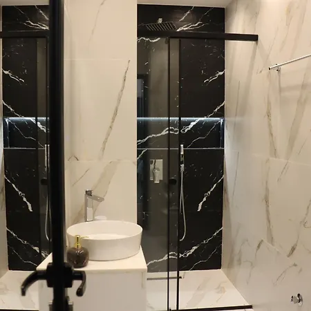 Tiranalake Luxury - Self Check-in * Τίρανα