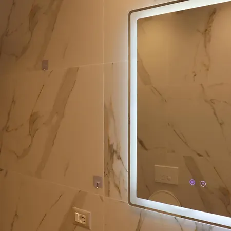 Tiranalake Luxury - Self Check-in Apartment Tirana